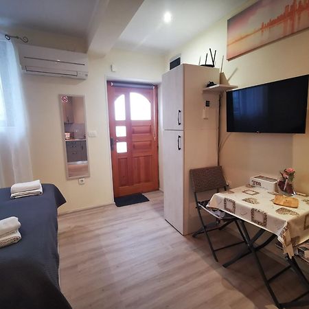 Meressa Nina&Leo Studio Apartments Novigrad Istria Exteriör bild