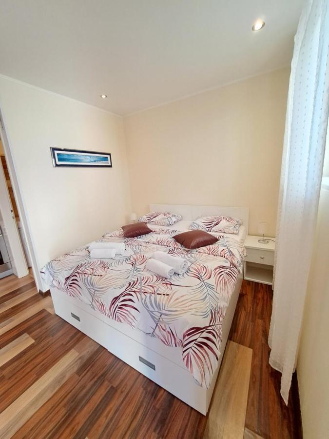 Meressa Nina&Leo Studio Apartments Novigrad Istria Exteriör bild