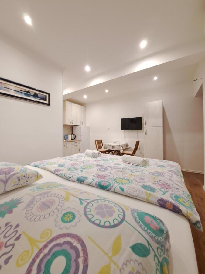 Meressa Nina&Leo Studio Apartments Novigrad Istria Exteriör bild