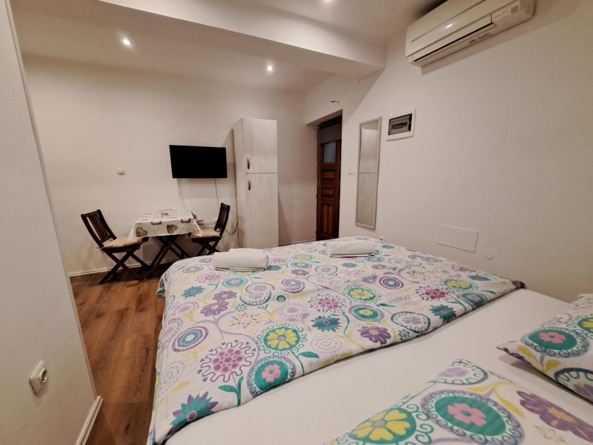 Meressa Nina&Leo Studio Apartments Novigrad Istria Exteriör bild