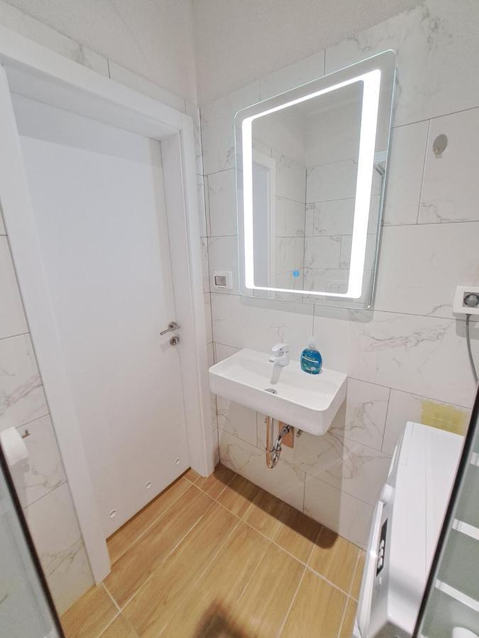 Meressa Nina&Leo Studio Apartments Novigrad Istria Exteriör bild