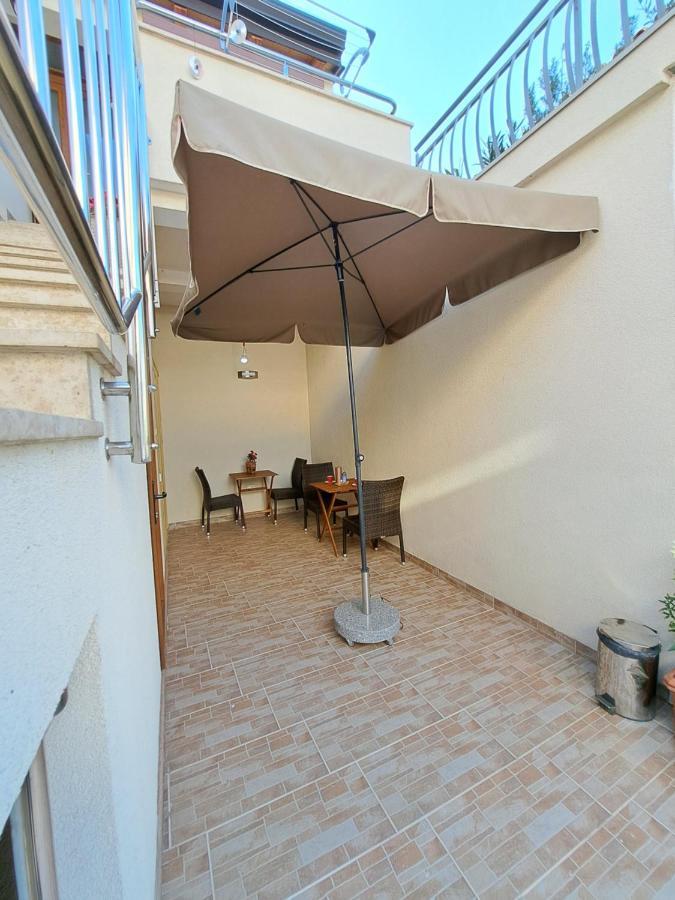 Meressa Nina&Leo Studio Apartments Novigrad Istria Exteriör bild