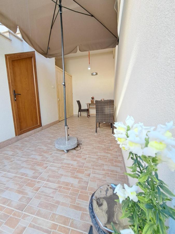 Meressa Nina&Leo Studio Apartments Novigrad Istria Exteriör bild