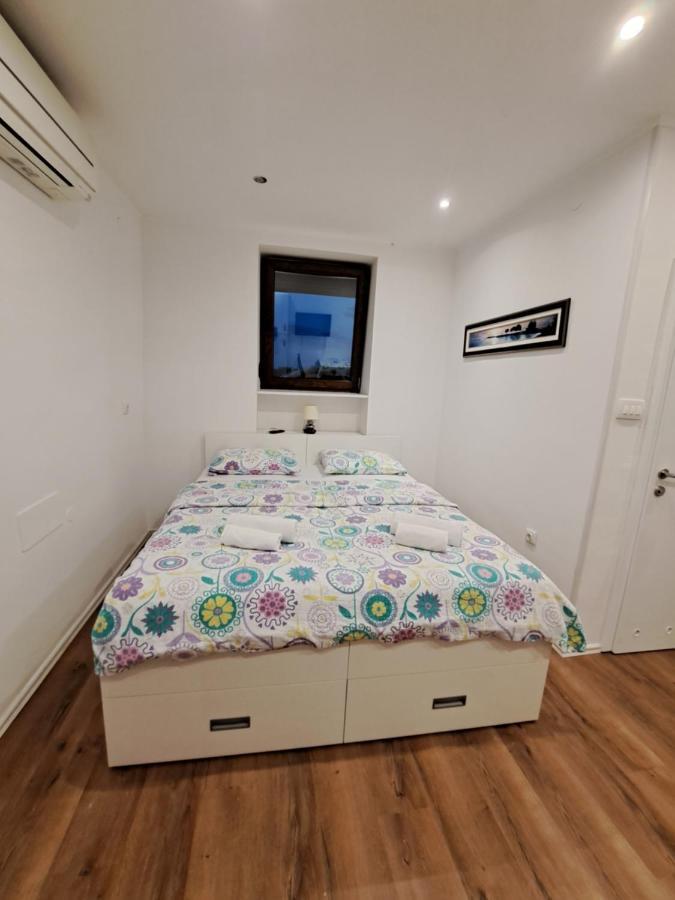 Meressa Nina&Leo Studio Apartments Novigrad Istria Exteriör bild